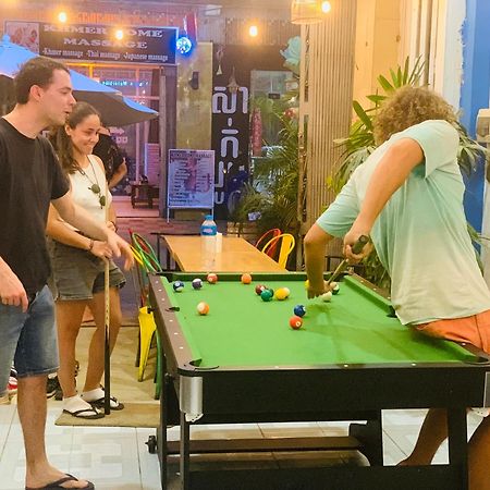 Social Backpacker Hostel & Rooftop Bar Battambang Ngoại thất bức ảnh
