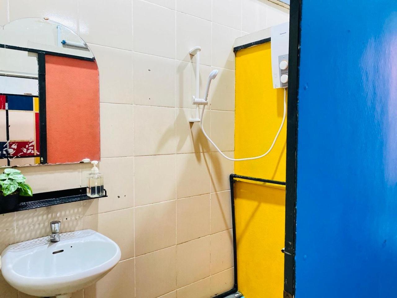 Social Backpacker Hostel & Rooftop Bar Battambang Ngoại thất bức ảnh
