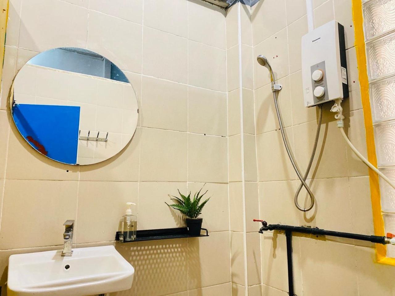 Social Backpacker Hostel & Rooftop Bar Battambang Ngoại thất bức ảnh