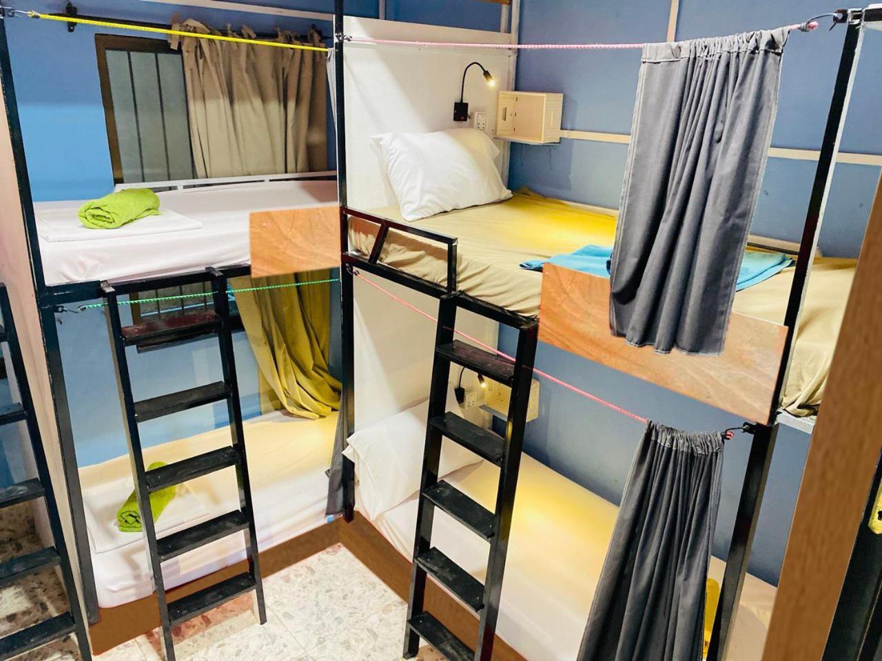 Social Backpacker Hostel & Rooftop Bar Battambang Ngoại thất bức ảnh