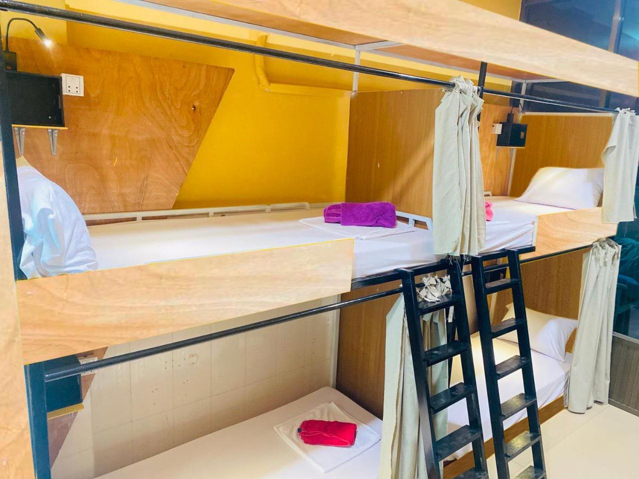Social Backpacker Hostel & Rooftop Bar Battambang Ngoại thất bức ảnh