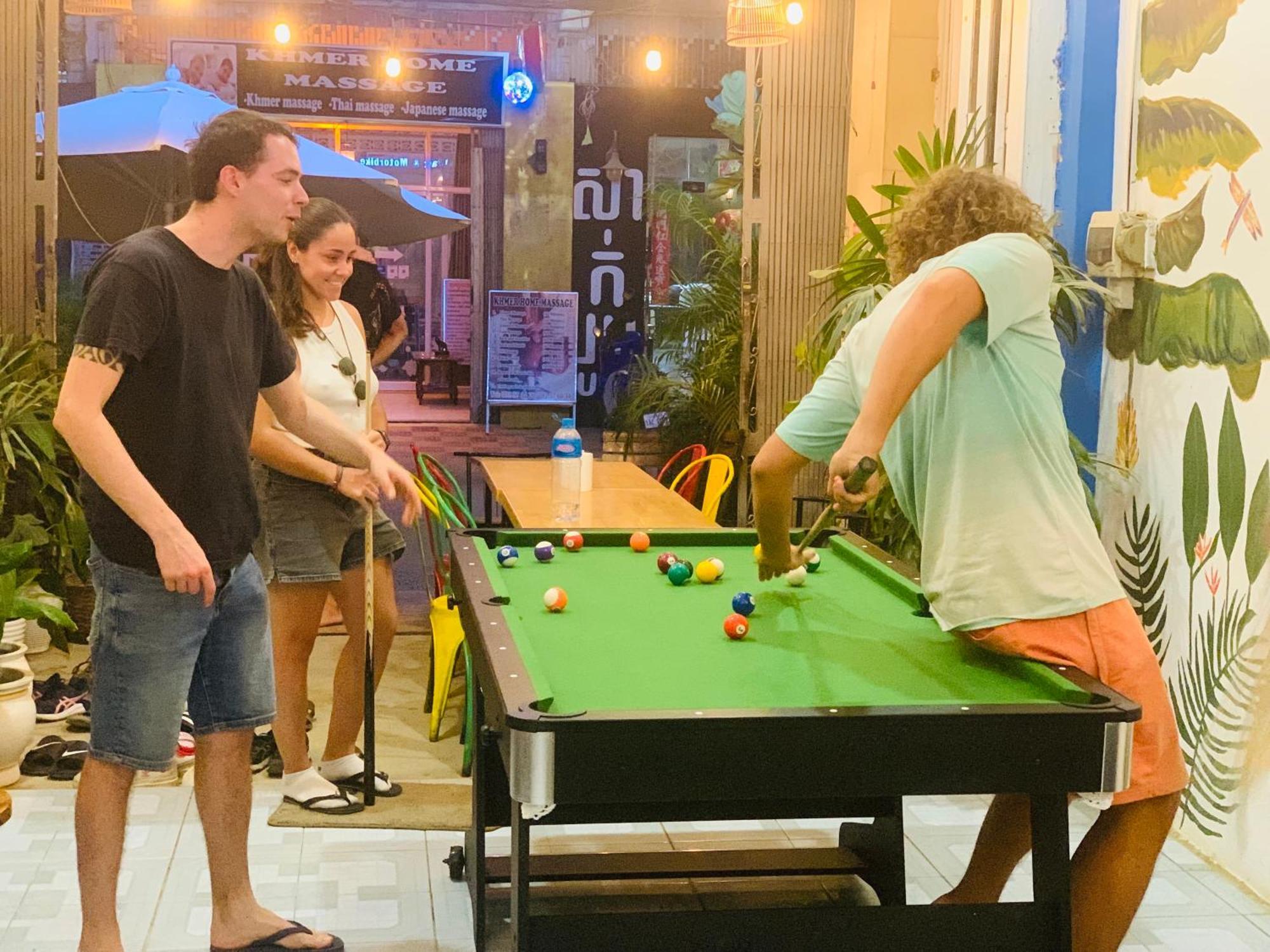 Social Backpacker Hostel & Rooftop Bar Battambang Ngoại thất bức ảnh
